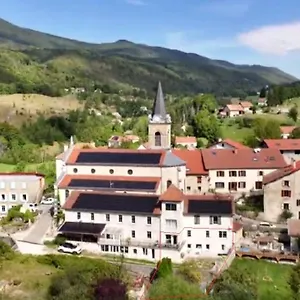https://magnifique-maison-renovee-10pers.hotels-rhonealpes.com